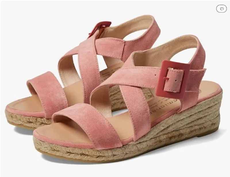 Women Lago Sandal In Peach